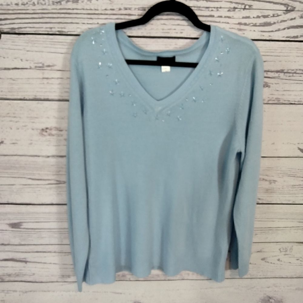 New without tags."basic Editions" woman's sweater